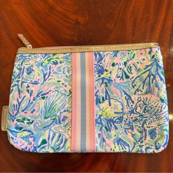 NWT Lilly Pulitzer Printed Pouch Surf Blue Soleil It On Me - Picture 4 of 8
